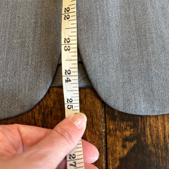 Banana Republic | Gray Classic Blazer, Size 4 - Picture 9 of 9